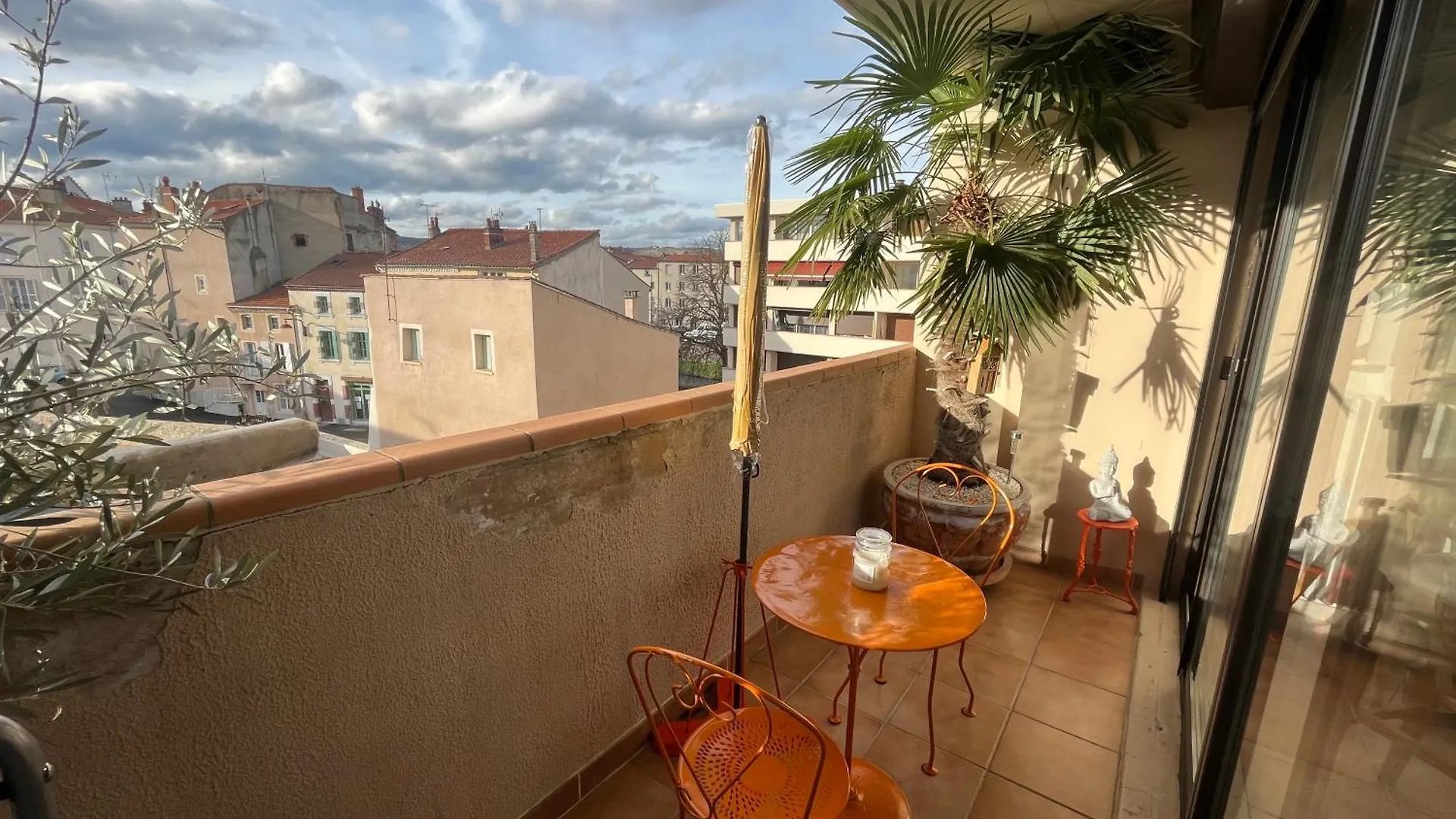 Apartment L'Appartement Du Bonheur - Au Coeur Des Volcans D'Auvergne Sur La Route Du Sud Issoire
