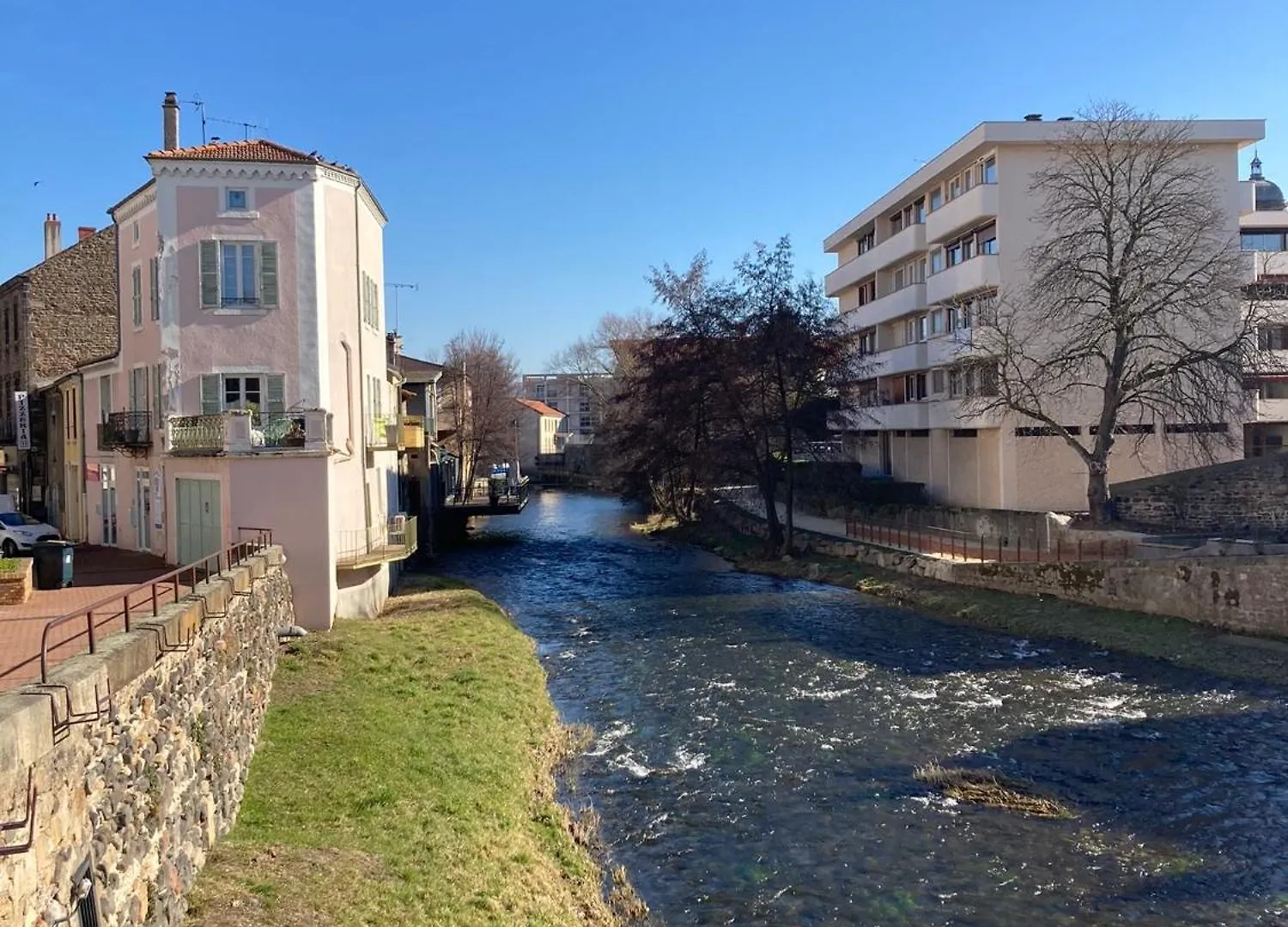 Lägenhet L'Appartement Du Bonheur - Au Coeur Des Volcans D'Auvergne Sur La Route Du Sud Issoire