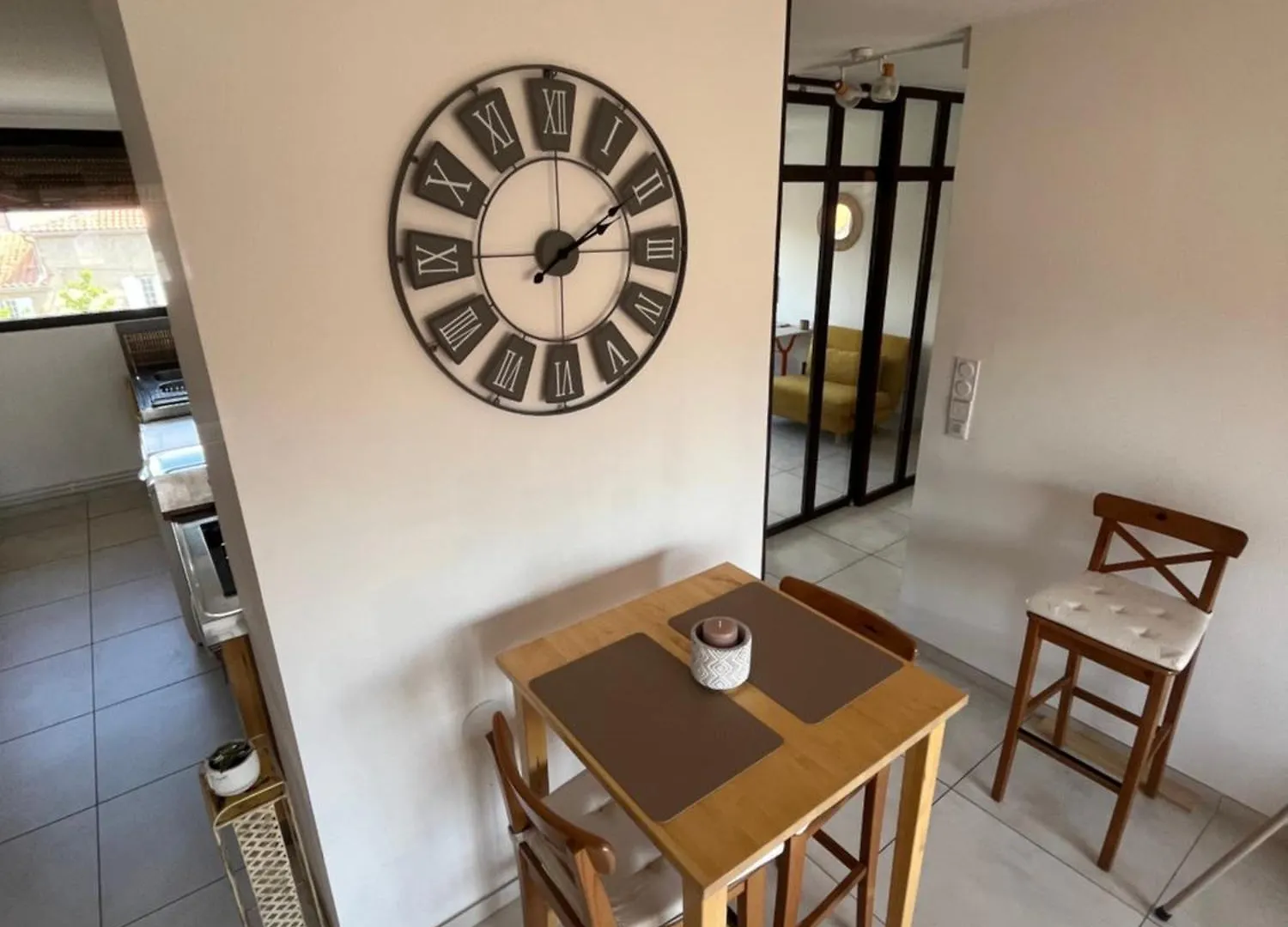 L'Appartement Du Bonheur - Au Coeur Des Volcans D'Auvergne Sur La Route Du Sud Issoire 0*,  Frankreich
