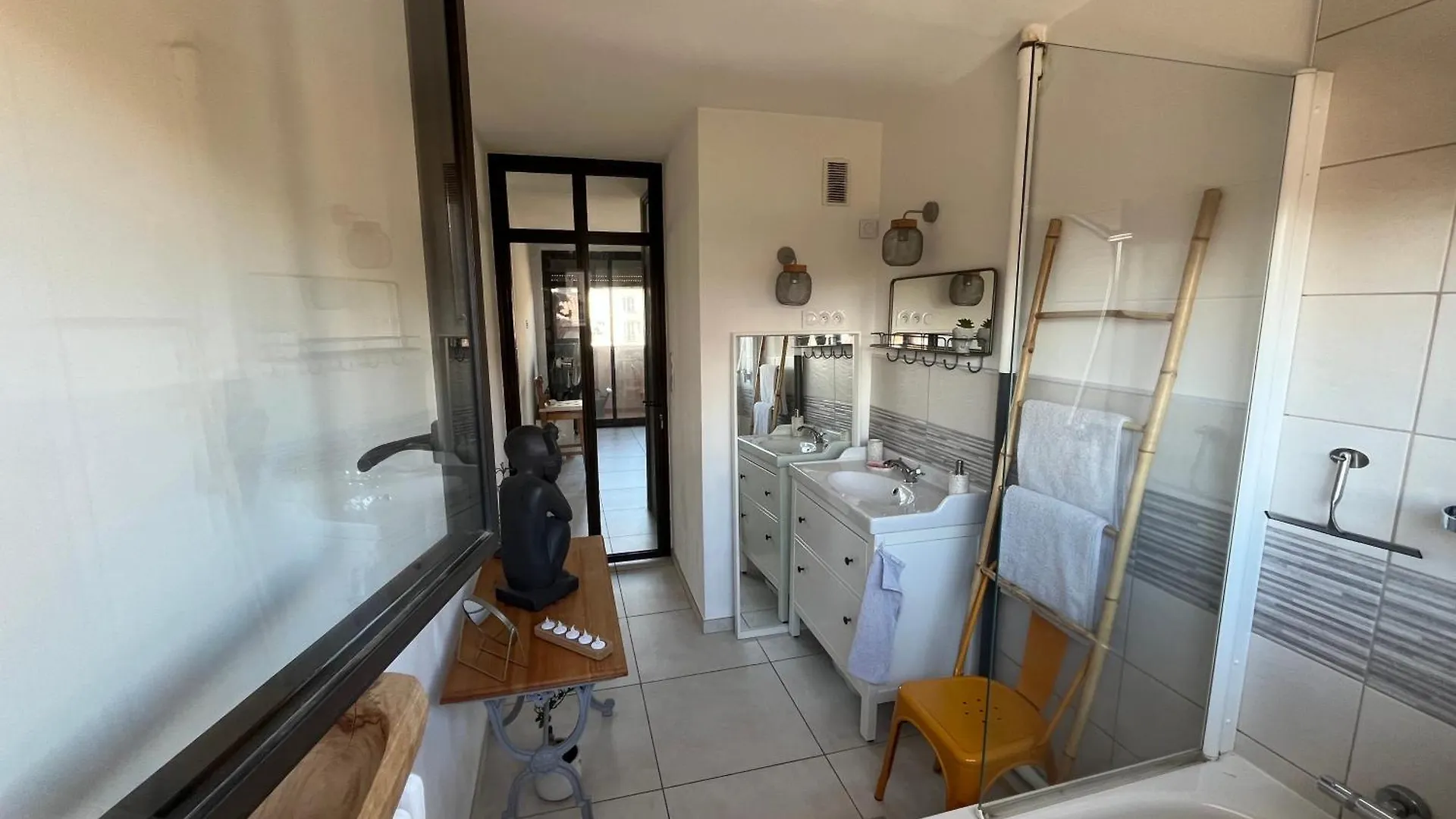 L'Appartement Du Bonheur - Au Coeur Des Volcans D'Auvergne Sur La Route Du Sud Issoire Apartment